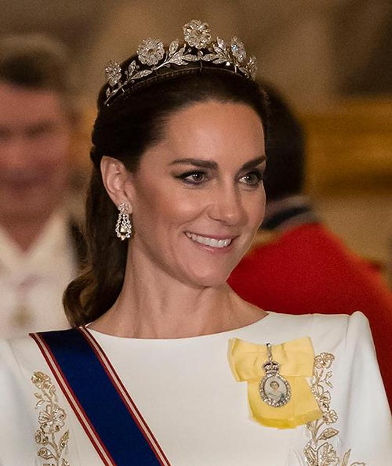 Kate Middleton ve Safir Yüzüğü: İnanışlar ve Astrolojik Yorumlar