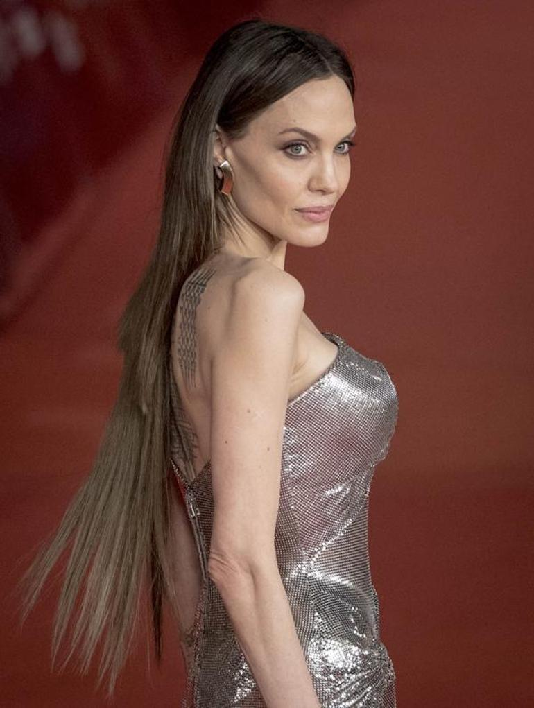 Angelina Jolie'nin Avukatından Açıklama