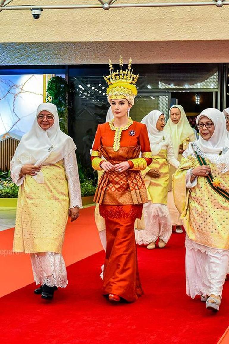 Masalsı Bir Evlilik Serüveni: Prens Abdul Mateen ve Anisha Rosnah'ın Düğün Hikayesi