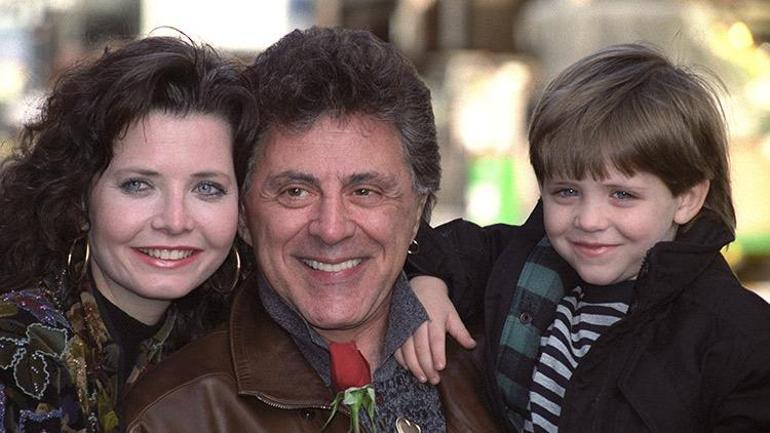Frankie Valli'nin Şöhretler Kaldırımı'ndaki Yıldızına Kavuşması ve Aile İçi Dramı