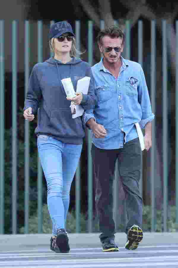 59 yaşındaki Sean Penn, 28 yaşındaki sevgilisiyle evlendi #2