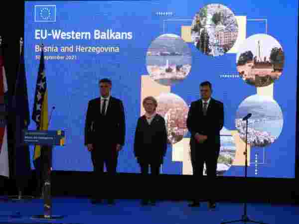 AB Komisyonu Başkanı Von der Leyen'den Batı Balkan ülkelerine aşı çağrısı
