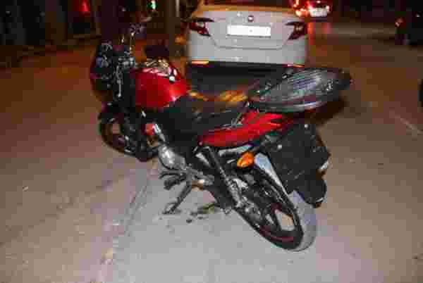 Adana'da dur ihtarına uymayan motosiklet sürücüsü kovalamaca sonucu yakalandı