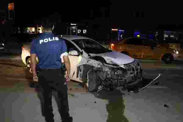 Adana'da trafik kazası yaptıktan sonra karşı tarafın sürücüsünü bıçakladılar