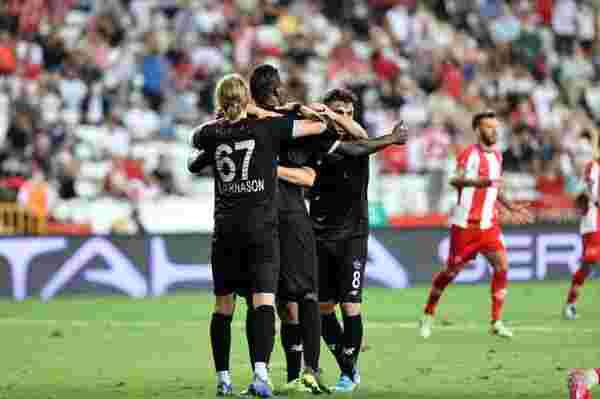 Adana Demirspor'un Super Mario'su Balotelli gollerine devam ediyor