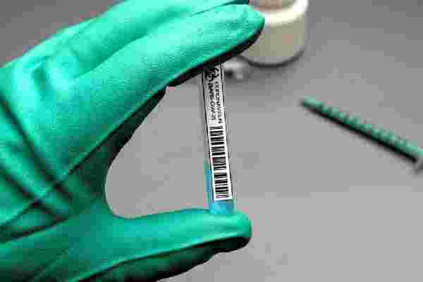 Almanya'dan müjde: Pfizer'in Covid-19 aşısı 2021'in ilk çeyreğinde piyasada