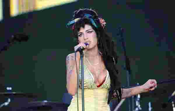 Amy Winehouse un eşyaları açık artırmaya çıkarılıyor #1