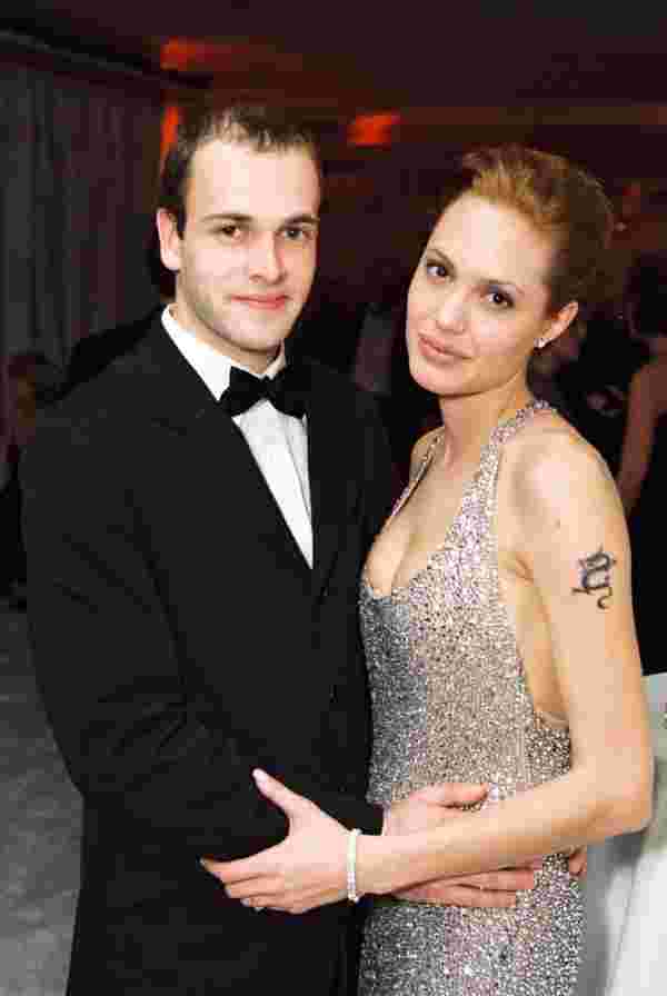 Angelina Jolie eski eşiyle görüşmeye başladı #2