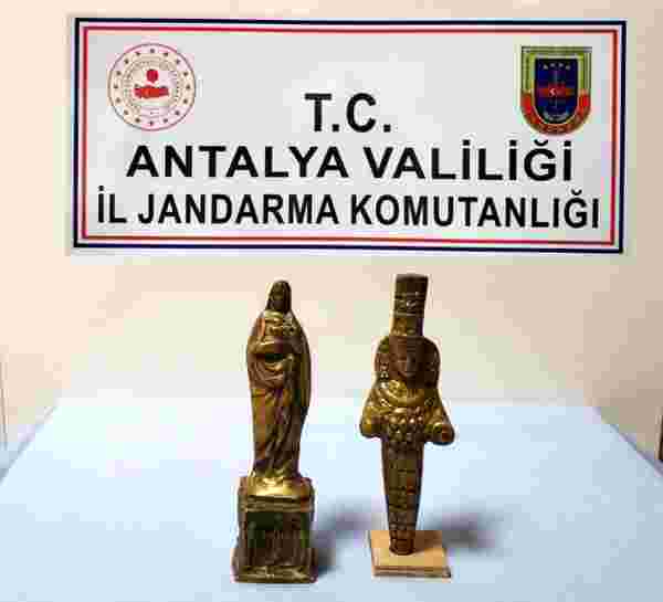 Antalya'da Meryem Ana ve Tanrıça Artemis'in altın heykeli ele geçirildi
