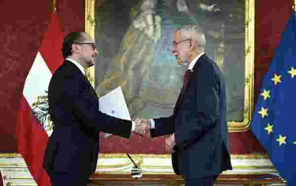 Avusturya'da yeni Başbakan Schallenberg yemin etti