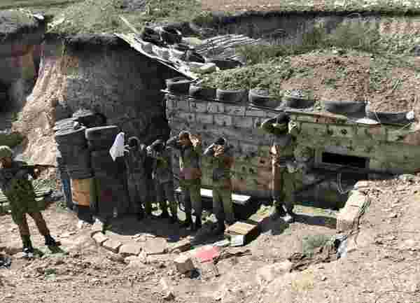 Azerbaycan Ordusu, Dağlık Karabağ'da bir grup Ermeni askeri esir aldı