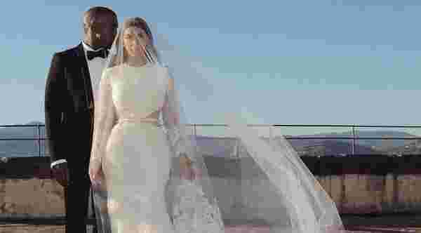 Belgeler ortaya çıktı… Kim Kardashian Kanye West’e boşanma davası açtı