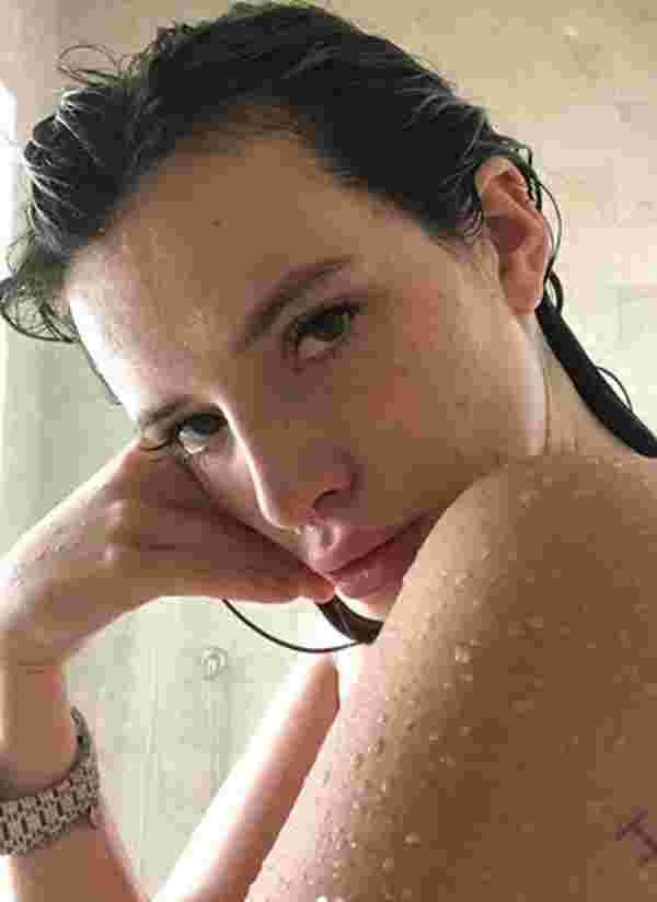 Bella Thorne'dan banyoda çıplak poz - Magazin haberleri