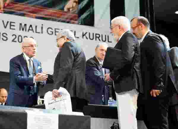 Beşiktaş'ta Ahmet Nur Çebi ve yönetimi ibra edildi