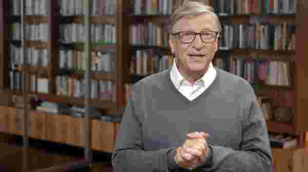 Bill Gates, koronavirüs salgınının 2022'de sona erebileceğini söyledi
