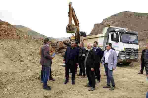Bölge Müdürü Yavuz; Narman, Oltu ve Uzundere Baraj inşaatlarında incelemede bulundu