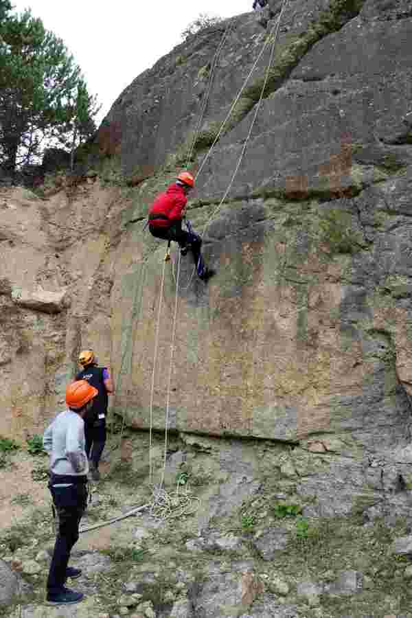 Bolu'da çevik kuvvet ekiplerine arama kurtarma ve dağcılık eğitimi verildi