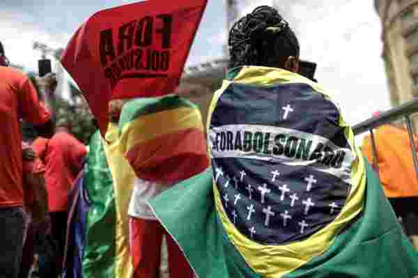 Brezilya'da göstericiler Bolsonaro'nun görevden azledilmesini istedi