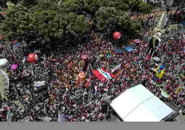 Brezilya'da göstericiler Bolsonaro'nun görevden azledilmesini istedi
