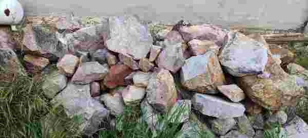 Bursa'da tarlasını süren çiftinin kepçesinin çarptığı taş, Japonların her yerde aradığı taş çıktı! Değeri göz seğirtiyor