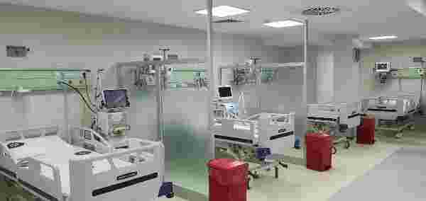 Cerrahpaşa'da yeni yoğun bakım servisleri açıldı, salgın devam ediyor uyarısı