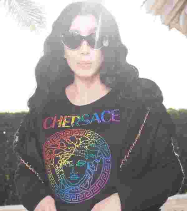 Cher, kendisinden 40 yaş küçük aşkını savundu #1