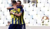 Kanarya liderliği perçinledi! Fenerbahçe, sahasında Kasımpaşa'yı 2-1 yendi