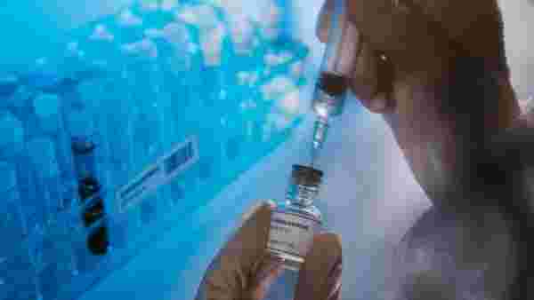 Çin'de tuzlu su dolu şişeleri koronavirüs aşısı diye satan 70 kişi gözaltına alındı