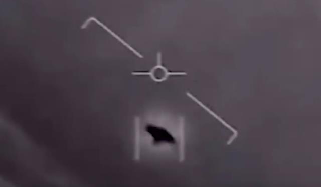 Çin'de üçgen şeklinde bir ufoya ait olduğu iddia edilen görüntüler tartışma yarattı