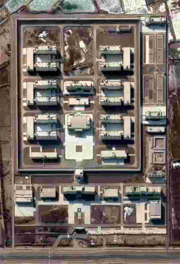 Çin'in Sincan bölgesinde Uygur Türklerinin tutulduğu inşaatı tamamlanan yaklaşık 400 kampın uydu görüntüleri yayınlandı