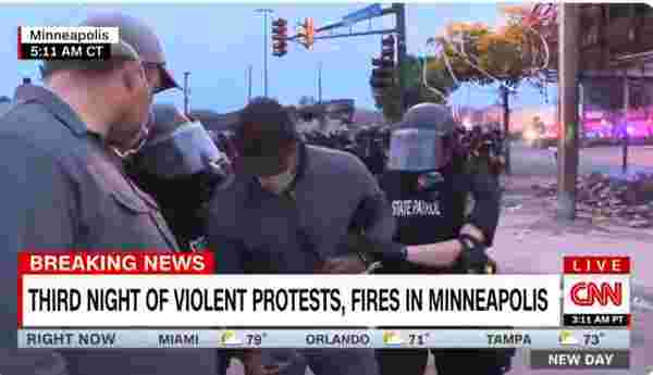CNN muhabiri, Minneapolis'teki olayları anlatırken canlı yayında gözaltına alındı