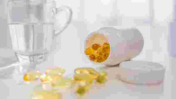 İngiltere'den corona hamlesi: Ücretsiz D vitamini dağıtacaklar