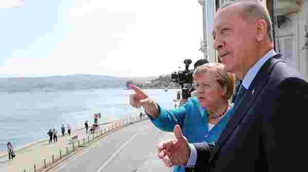 Cumhurbaşkanı Erdoğan, Merkel'e hemşehrisinin yaptığı Ortaköy tablosunu hediye etti