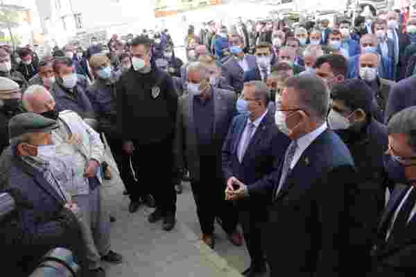 Cumhurbaşkanı Yardımcısı Oktay, Yozgat'ta esnafı ziyaret etti