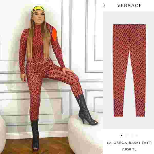 Demet Akalın Versace takımıya poz verdi #1