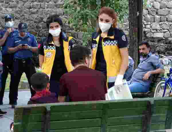 Diyarbakır'da kahreden dakikalar! Türk bayrağına sarılarak intihar etmek isteyen adamı çocuğu izledi