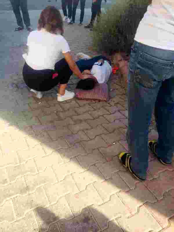 Diyarbakır'da okul önünde bıçaklı kavga: 2 öğrenci yaralandı