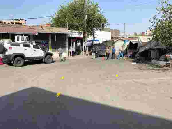 Diyarbakır'da pikap kiralama mevzusu kanlı bitti: 1'i ağır 6 kişi yaralandı