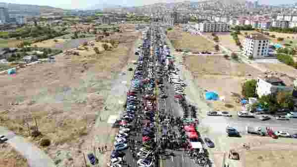 Elazığ'da 'Modifiyeli Araç ve Motosiklet Festivali' renkli görüntülere sahne oldu
