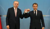 Son dakika: NATO Liderler Zirvesi'nde Erdoğan'la bir araya gelen Macron'dan ilk açıklama: Ortak stratejilerin netleştirilmesine vurgu yaptım
