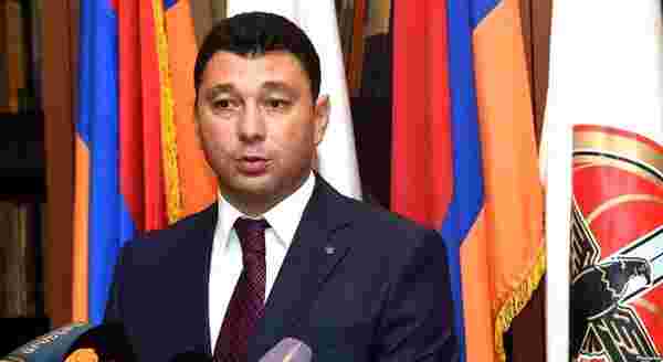 Ermeni siyasetçi Sharmazanov: Azerbaycan'a 50 milyar dolarlık tazminat yerine Zengezur verilecek