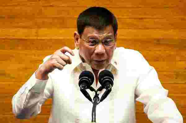 Filipinler Devlet Başkanı Duterte: Siyaseti bırakıyorum 