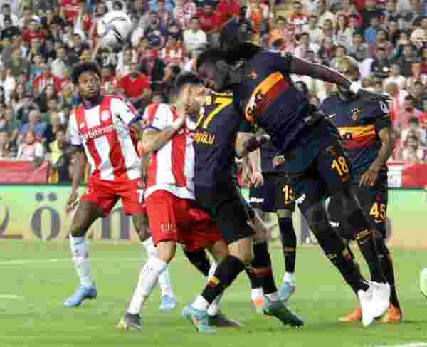 Galatasaray sezonun son maçında Antalyaspor ile 1-1 berabere kaldı