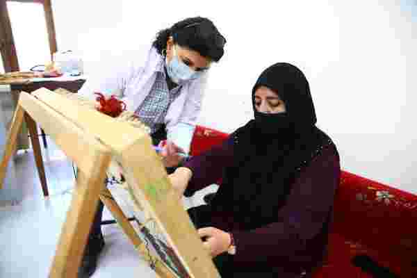 Geleneksel tezgahta dokumacılığı öğrenen kadınlar üretime katkı sunmayı hedefliyor