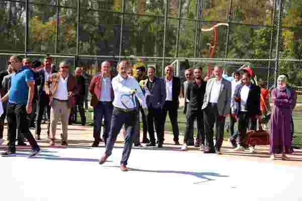 Gürpınar'da tenis kortu ve spor okulu açıldı
