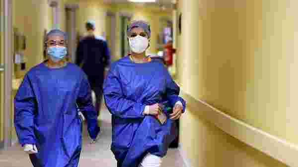 İki sağlıkçı çalışanı daha Covid-19 nedeniyle hayatını kaybetti