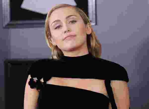 Miley Cyrus: Hala kadınlara ilgi duyuyorum - Magazin haberleri