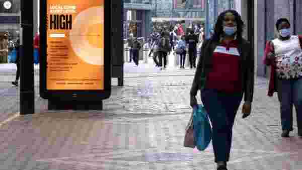 İngiltere'de koronavirüs önlemleri 'yüksek tehdit' seviyesine çıkarılıyor