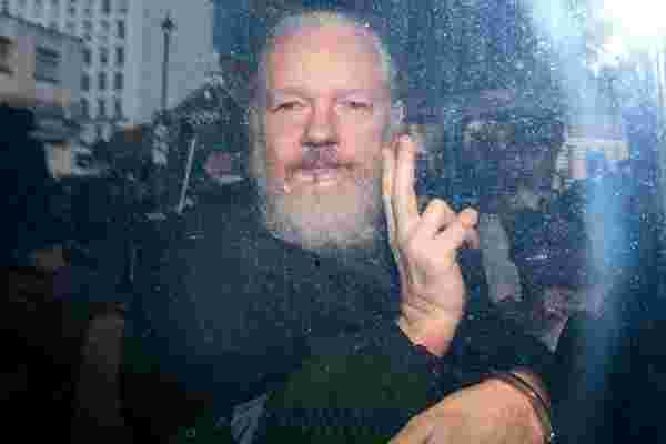 İngiltere, WikiLeaks'in kurucusu Assange'ın ABD'ye iadesi talebini reddetti