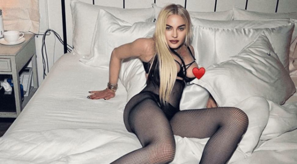Instagram sildi, Madonna yeniden paylaştı
